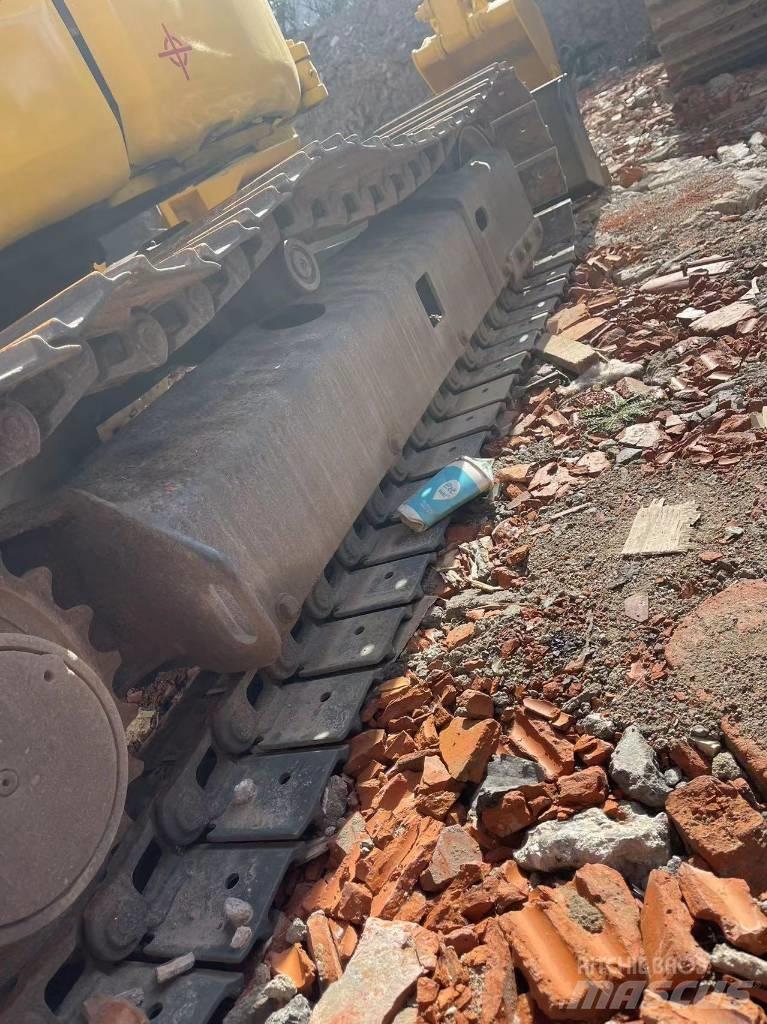 Komatsu PC 35 Vikšriniai ekskavatoriai