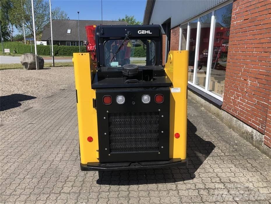 Gehl RT135 Krautuvai su šoniniu pasukimu