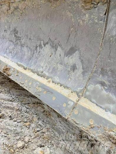 CAT 973C - Naudoti ratiniai krautuvai