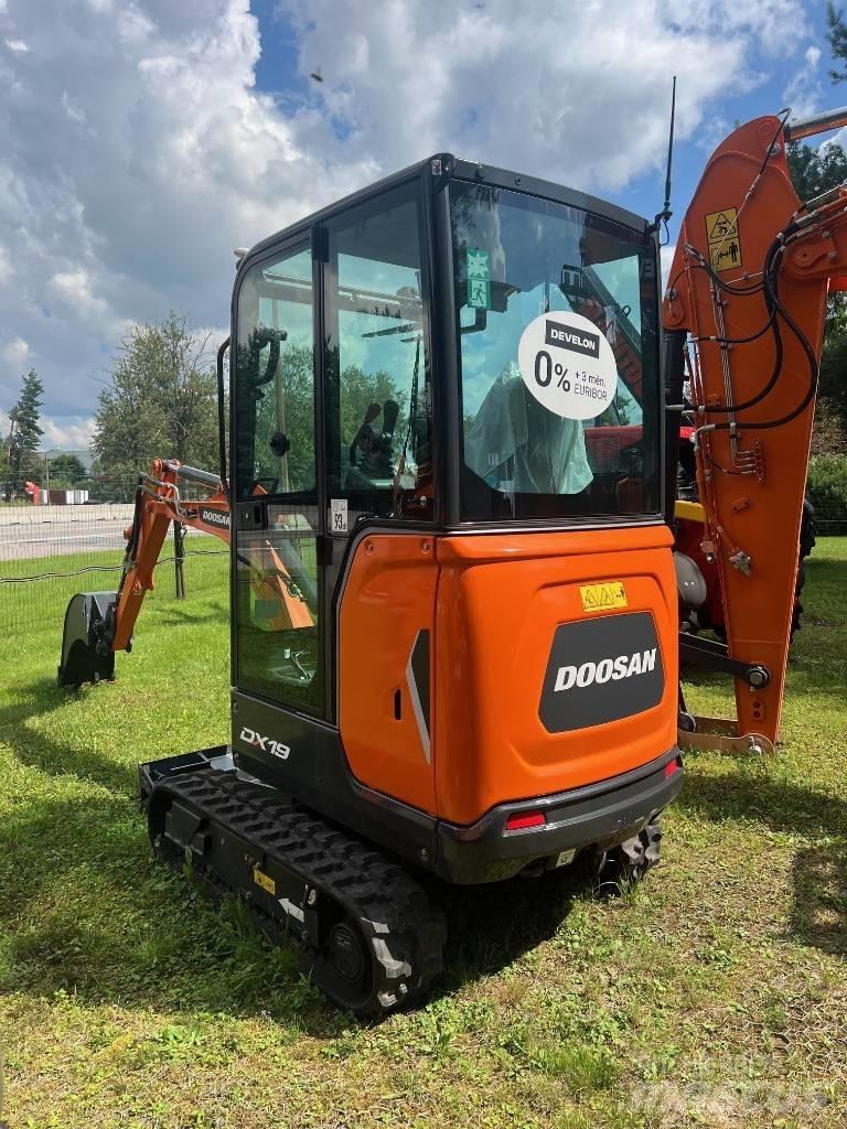 Doosan DX 19 Vikšriniai ekskavatoriai