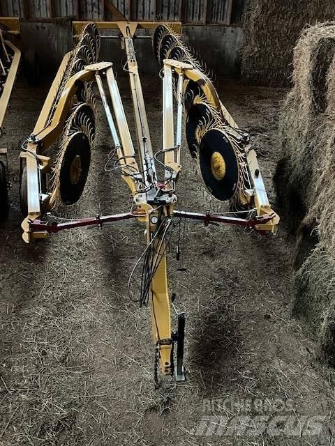 Vermeer VR1428 Šieno grėbliai ir vartytuvai
