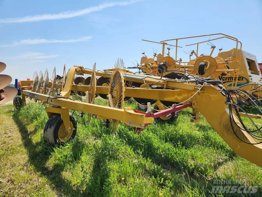 Vermeer VR1428 Šieno grėbliai ir vartytuvai