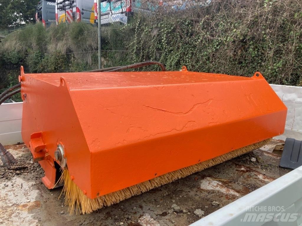 M3 BS 155 STD Šepečiai