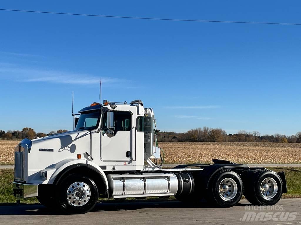Kenworth T 800 Naudoti vilkikai