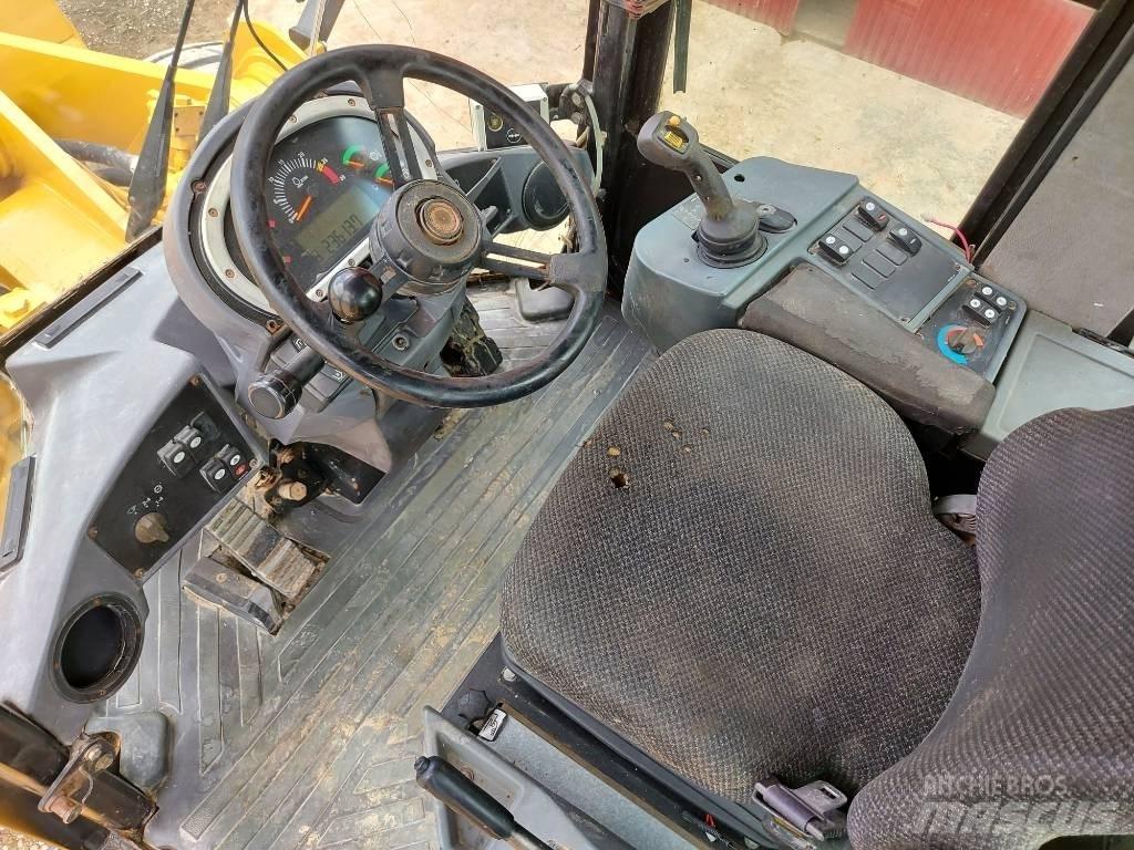 CAT 938 H Naudoti ratiniai krautuvai