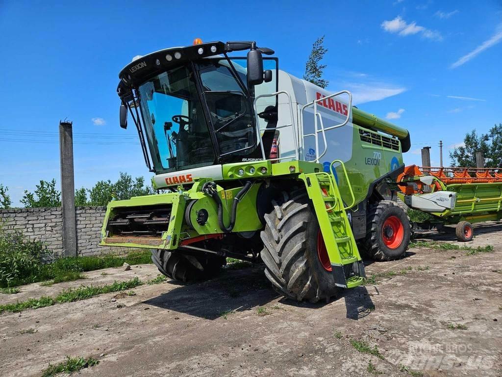 CLAAS Lexion 770 Derliaus nuėmimo kombainai