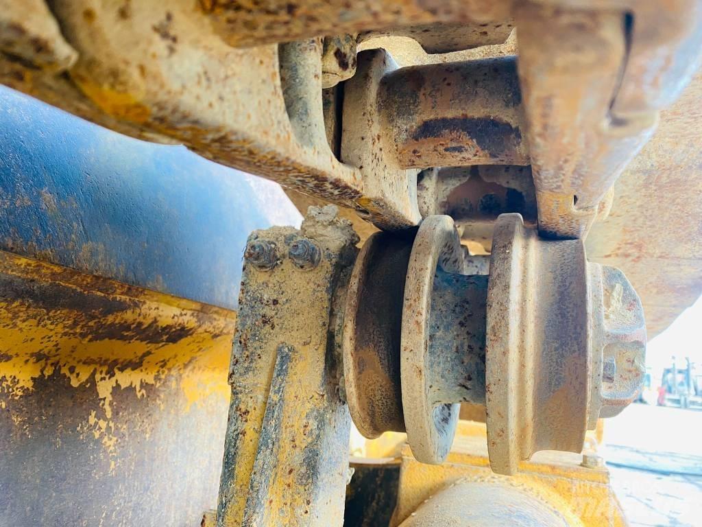 CAT 943 LGP Vikšriniai krautuvai