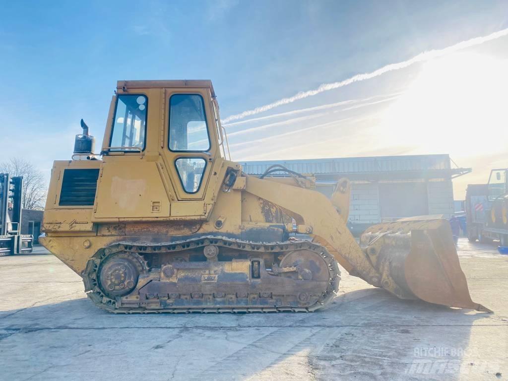 CAT 943 LGP Vikšriniai krautuvai