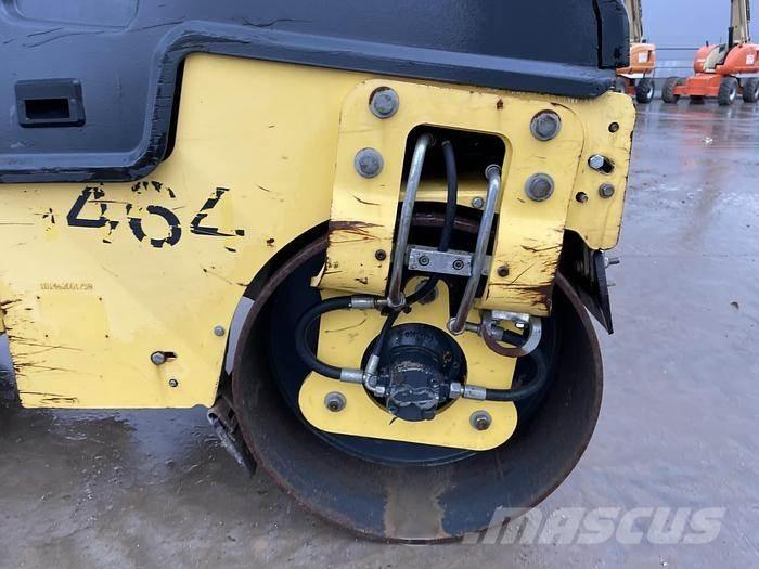 Bomag BW 80 AD-5 Porinių būgnų volai