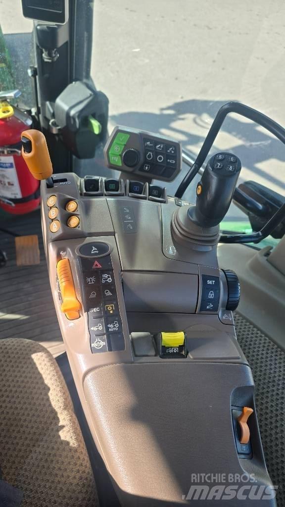 John Deere 5125R Traktoriai