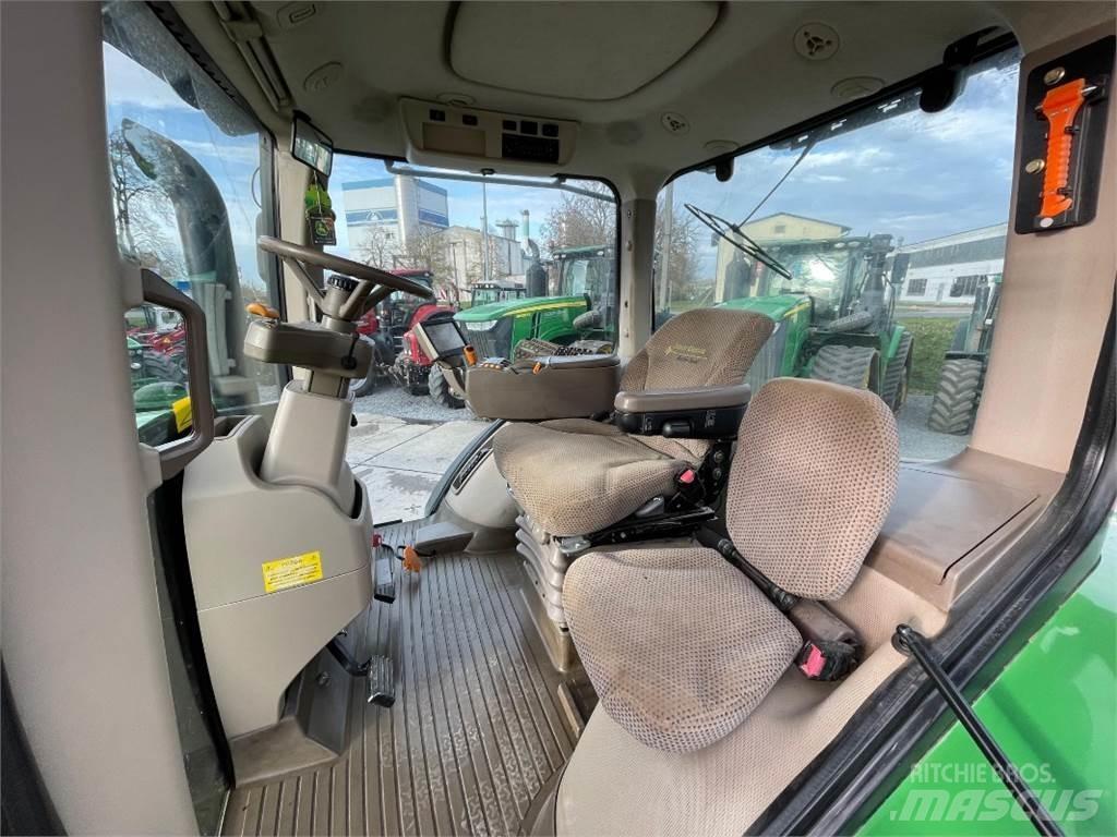 John Deere 7230 R Traktoriai