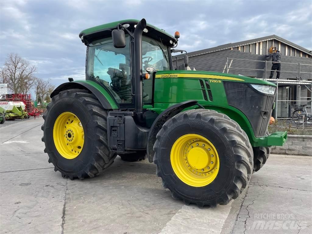 John Deere 7230 R Traktoriai