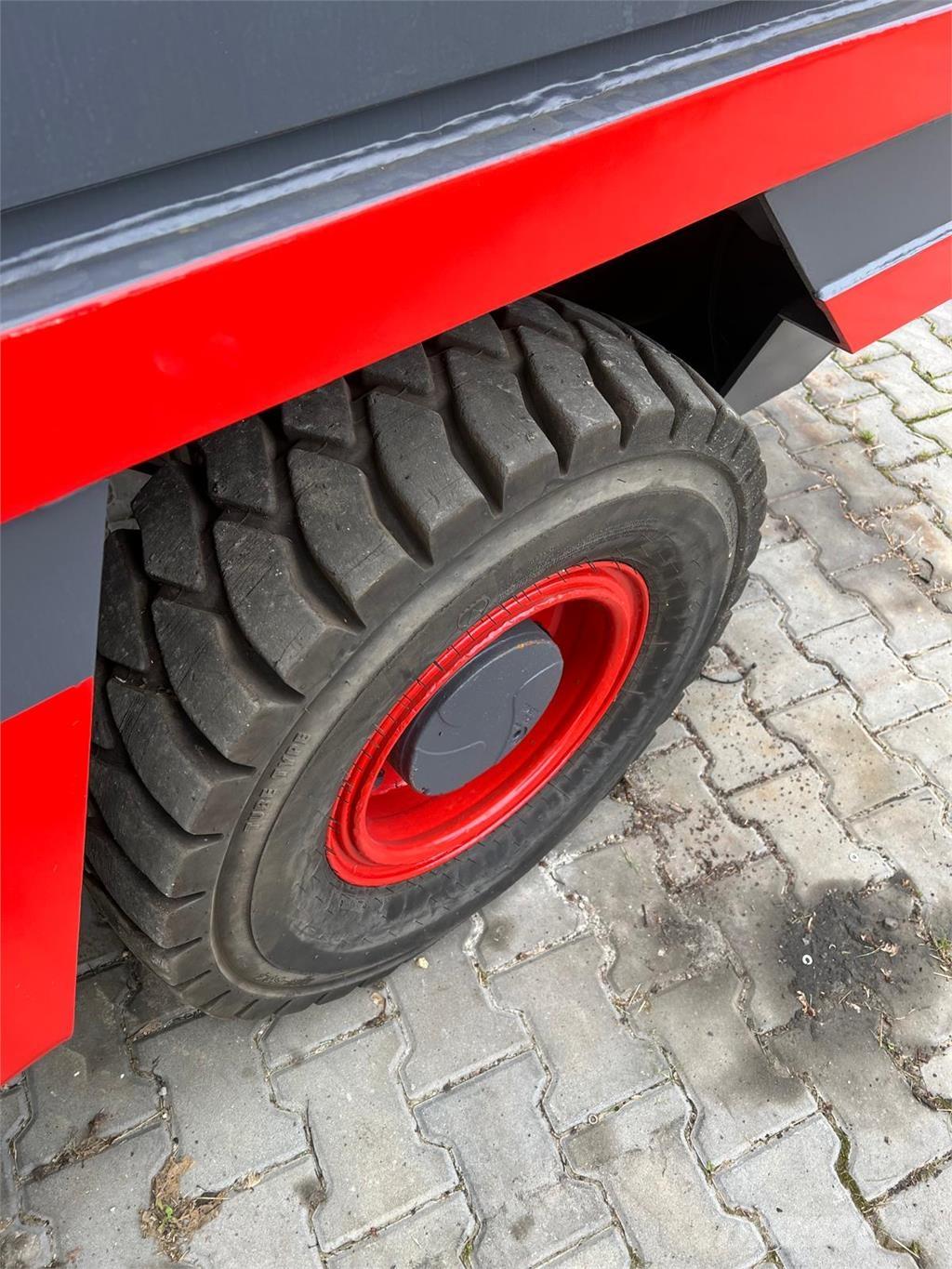 Linde S50D Krautuvai su pakrovimu iš šonų