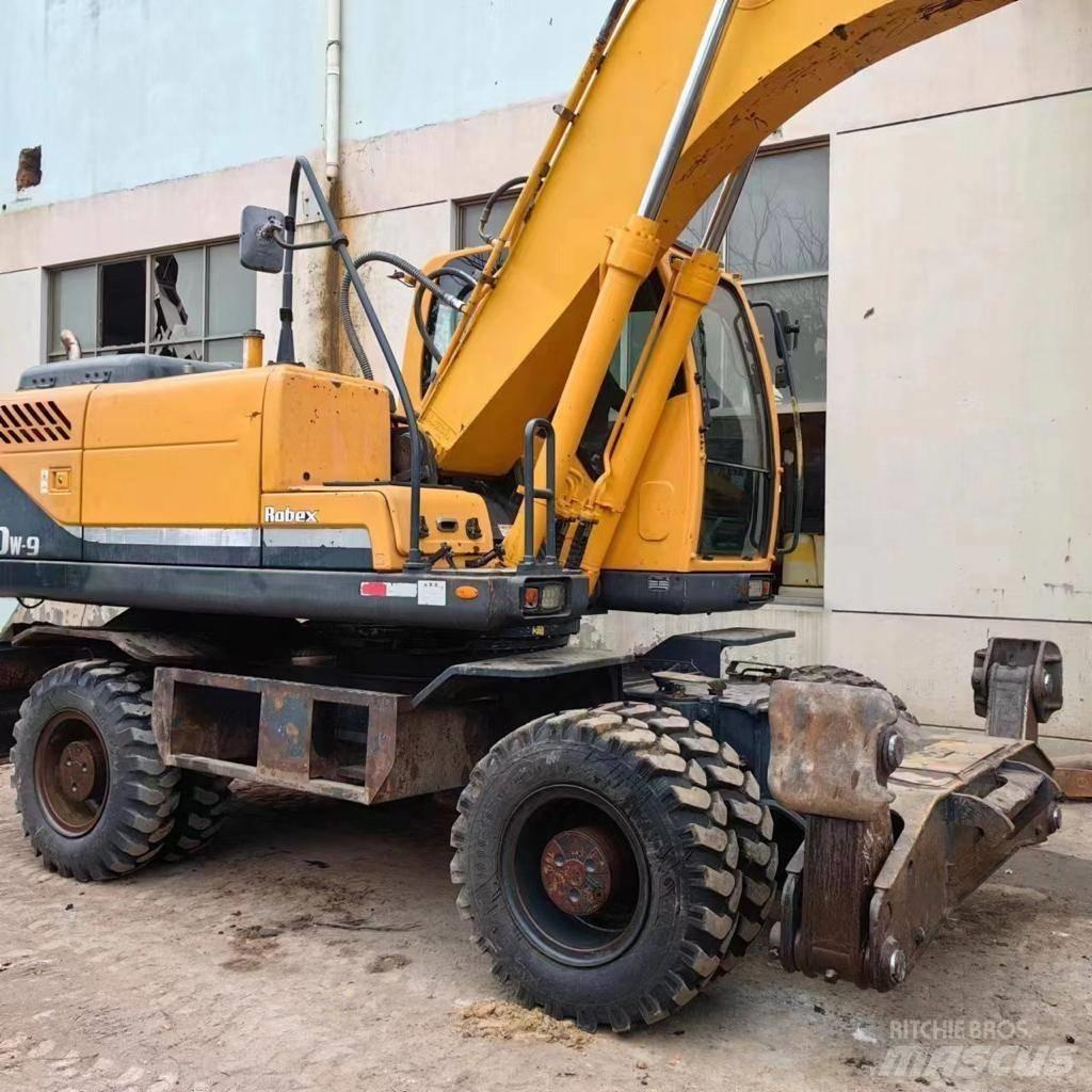 Hyundai 210-9 Priekiniai karjerų ekskavatoriai
