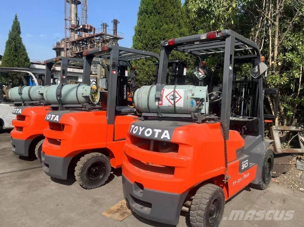 Toyota FD 30 Dyzeliniai krautuvai