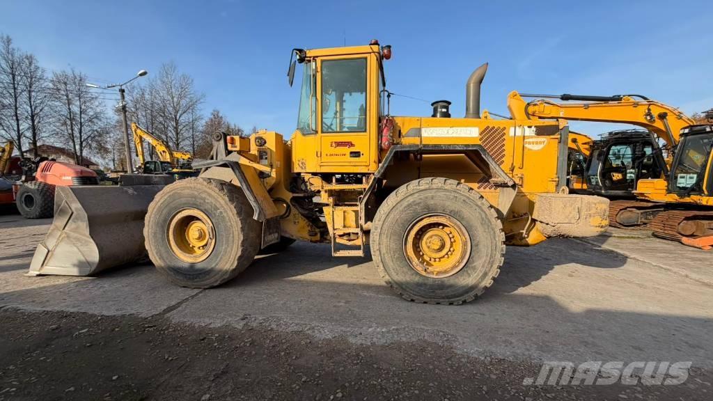 Volvo L 120 D Naudoti ratiniai krautuvai