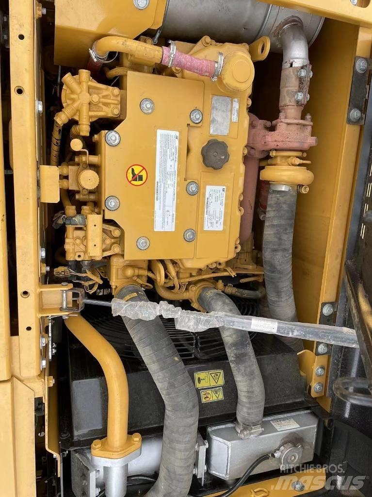 CAT 313GC Vikšriniai ekskavatoriai