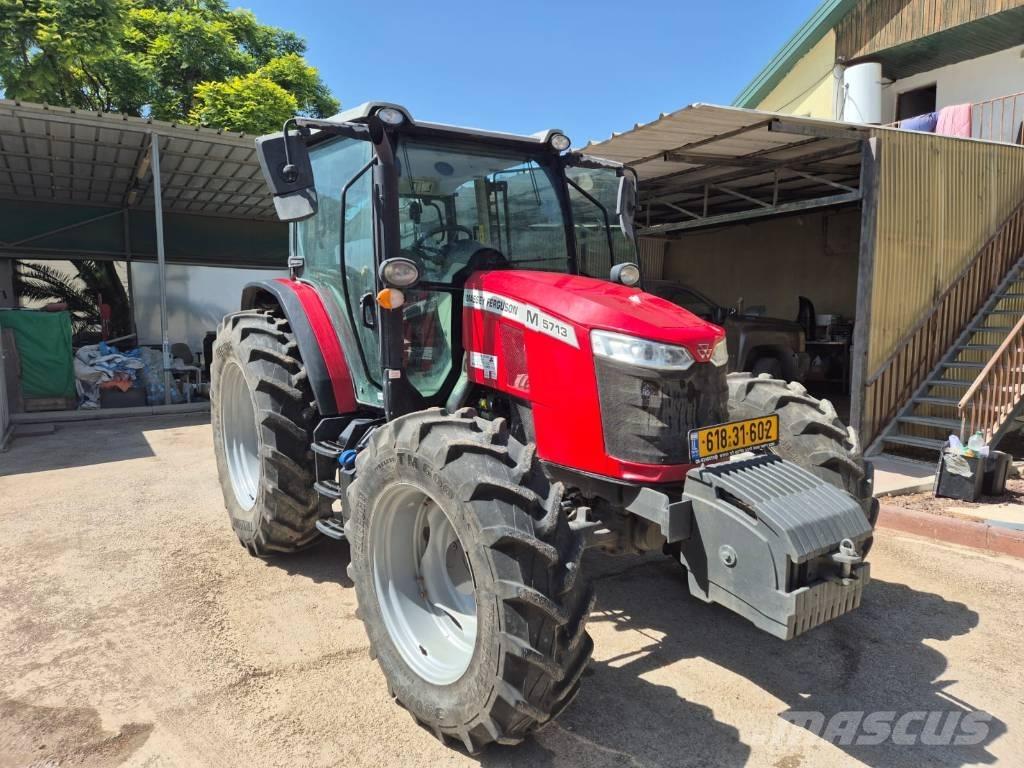 Massey Ferguson 5713 Traktoriai