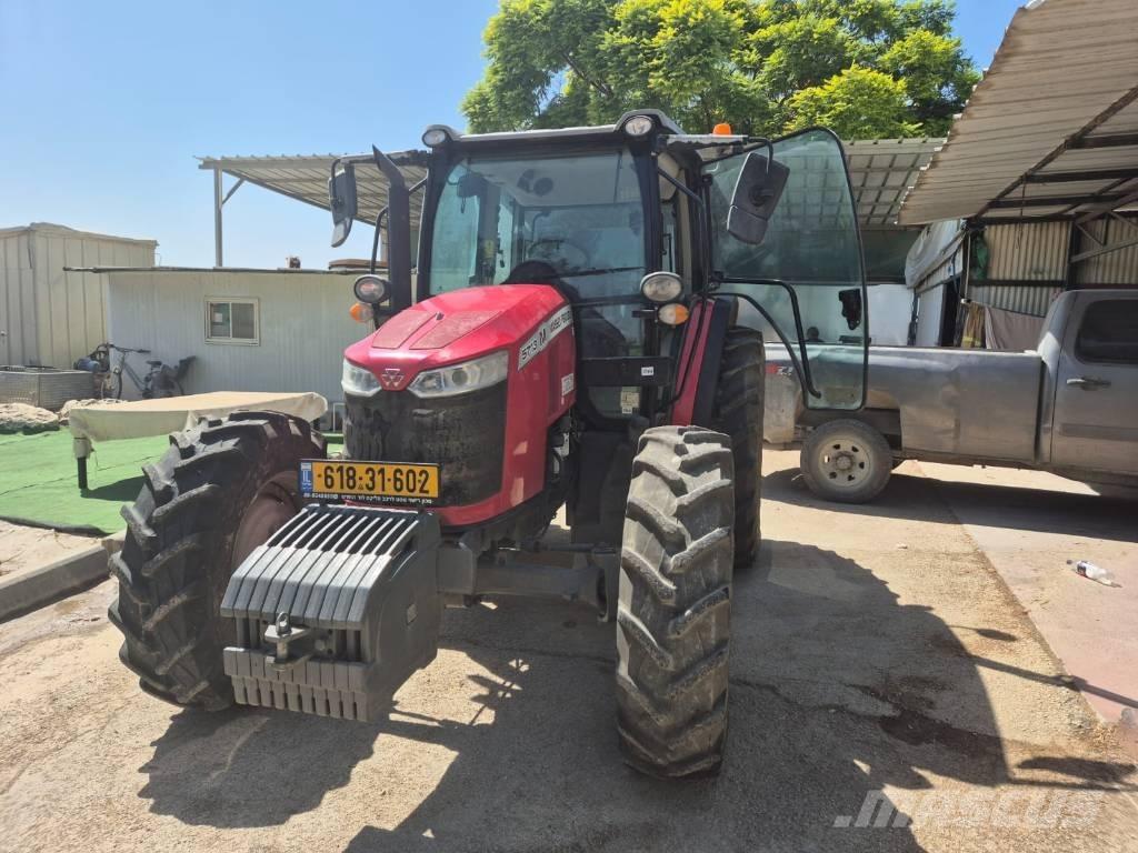 Massey Ferguson 5713 Traktoriai