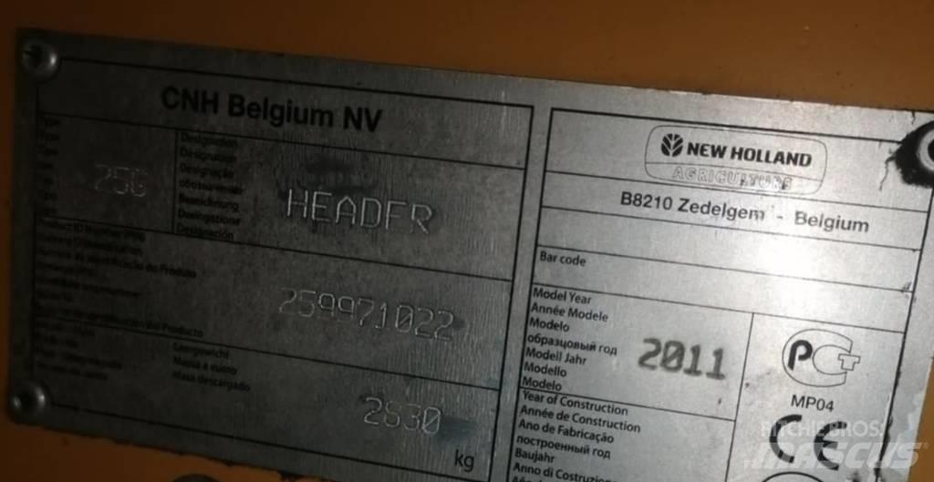 New Holland CX 8090 Derliaus nuėmimo kombainai