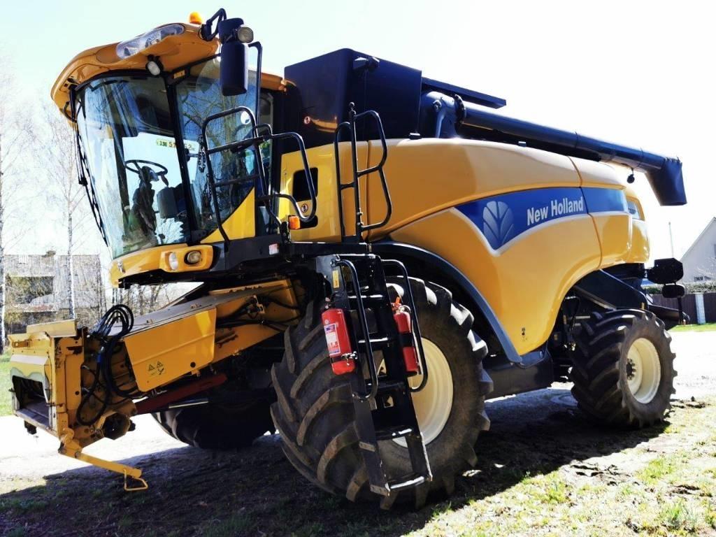 New Holland CX 8090 Derliaus nuėmimo kombainai