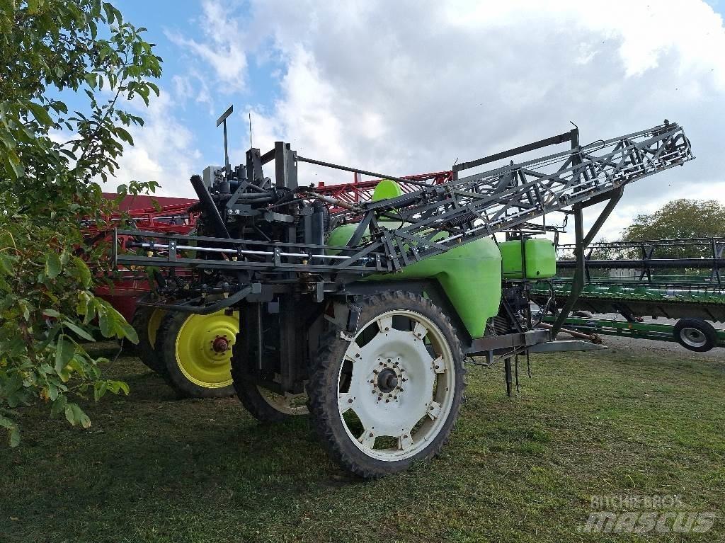 Tecnoma GT 30 Prikabinami purkštuvai