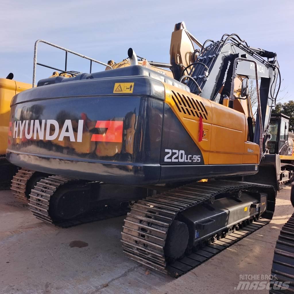 Hyundai 220LC -9S Vikšriniai ekskavatoriai
