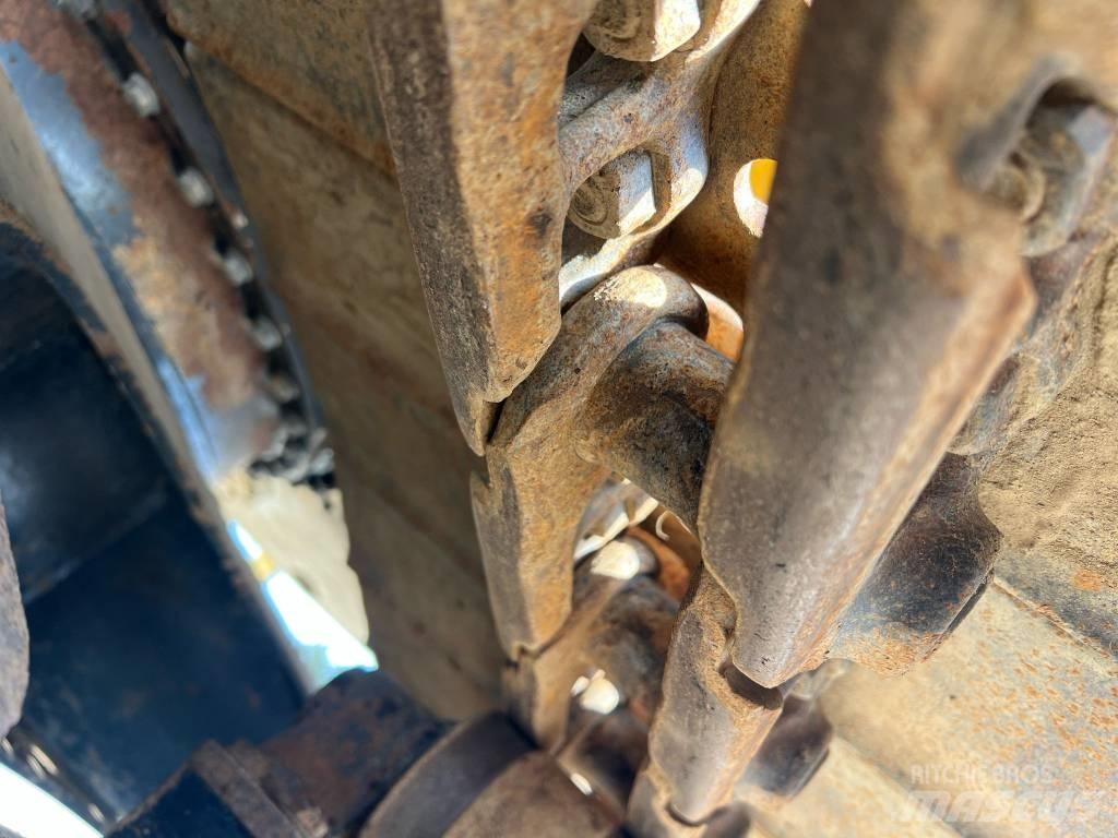 Komatsu PC 138 Vikšriniai ekskavatoriai