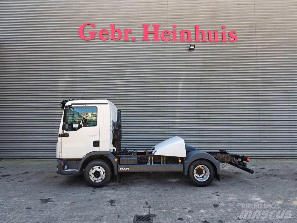 MAN TGL 8.220 4x2 Važiuoklė su kabina