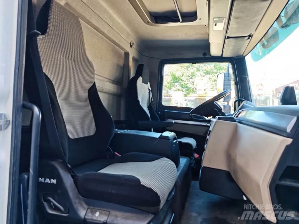 MAN TGL 8.220 4x2 Važiuoklė su kabina