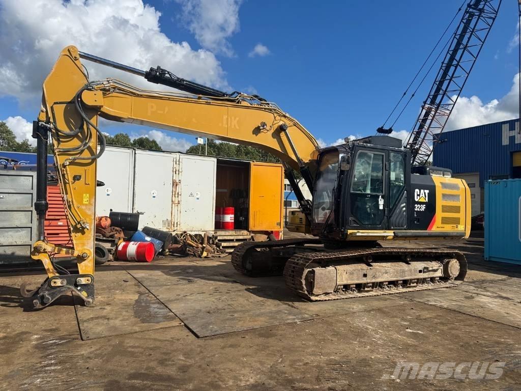 CAT 323 F L Vikšriniai ekskavatoriai