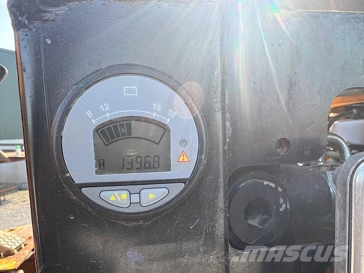 Thwaites 6T Swivel Statybiniai savivarčiai sunkvežimiai