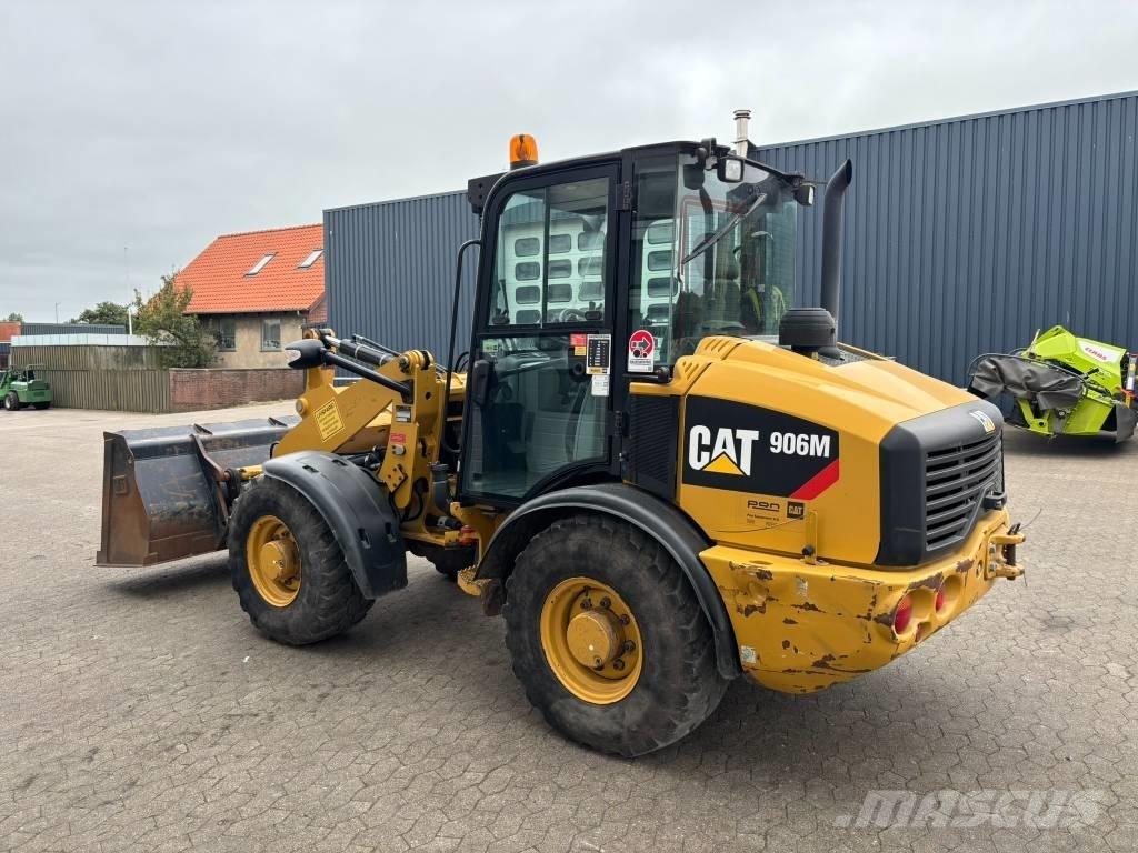 CAT 906 M Naudoti ratiniai krautuvai
