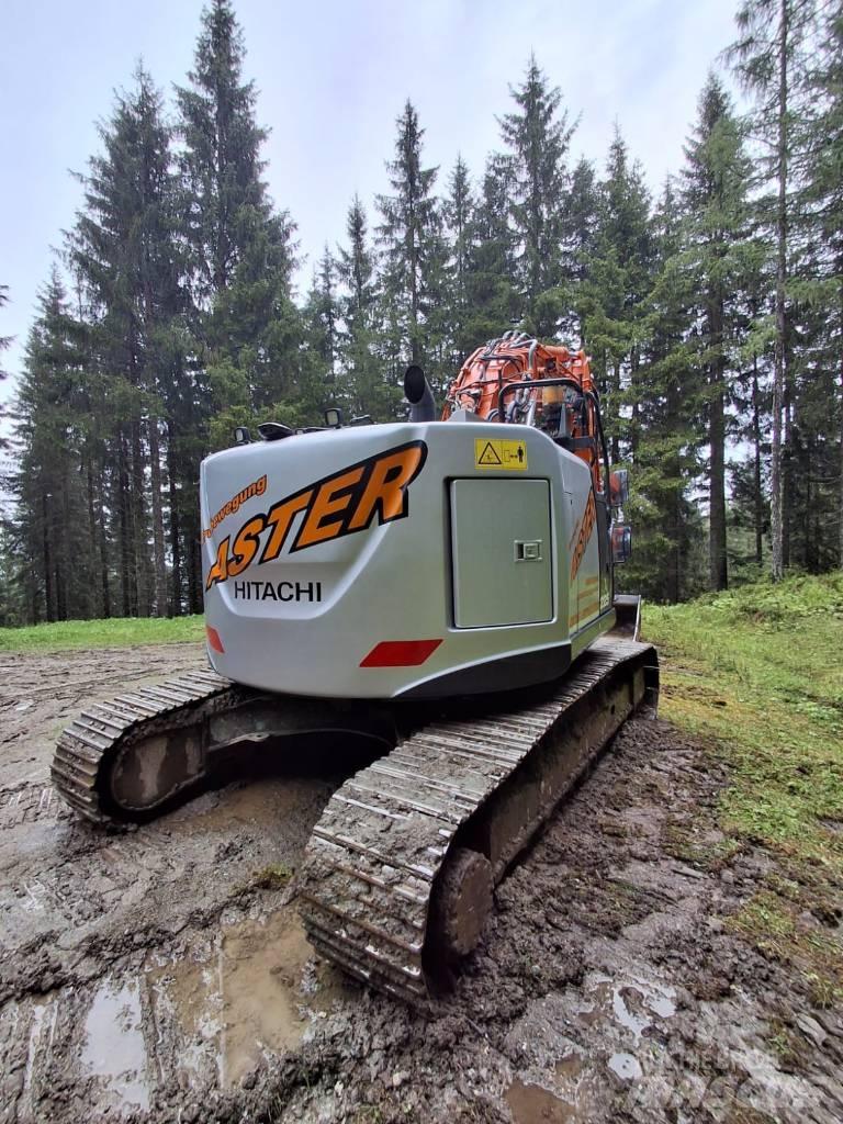 Hitachi ZX 225 US LC Vikšriniai ekskavatoriai