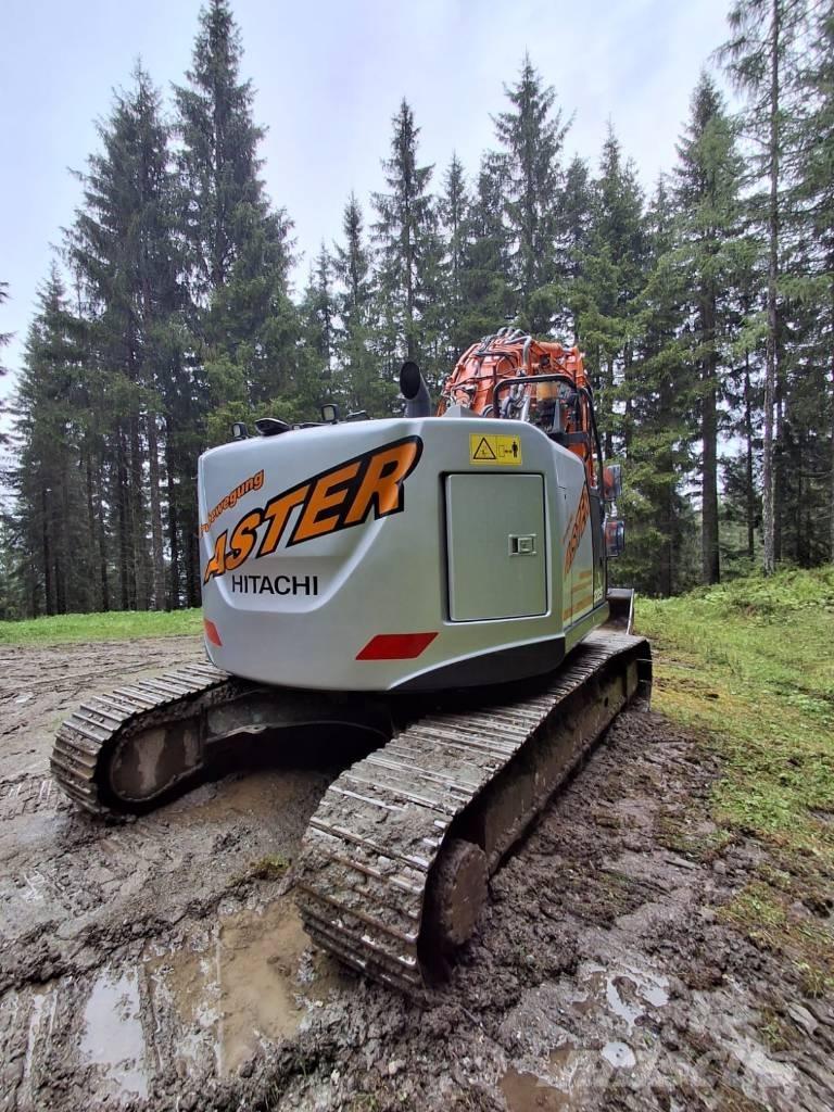 Hitachi ZX 225 US LC Vikšriniai ekskavatoriai