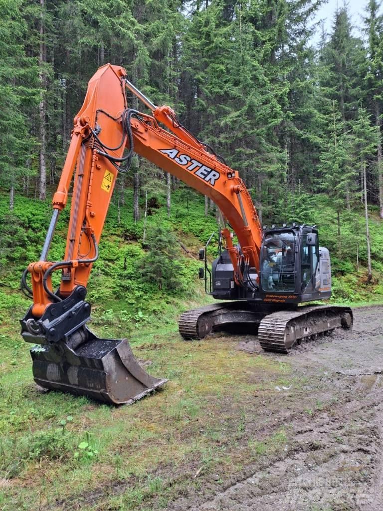 Hitachi ZX 225 US LC Vikšriniai ekskavatoriai