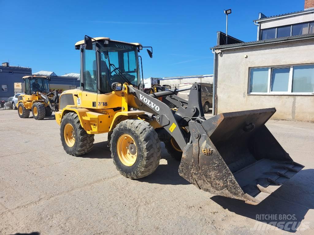Volvo L 30 G Naudoti ratiniai krautuvai