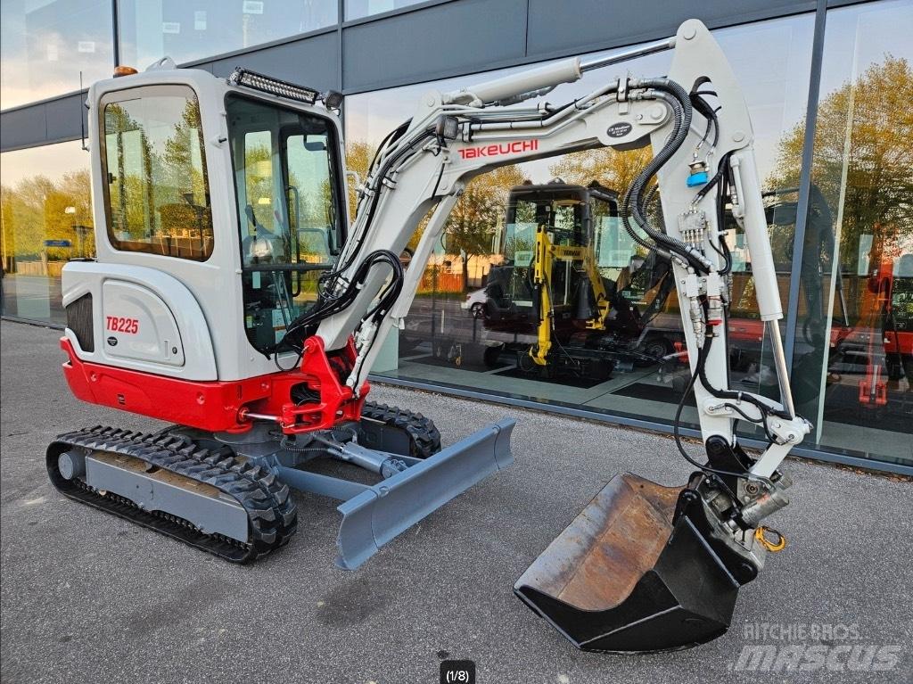 Takeuchi TB 225 Mini ekskavatoriai < 7 t