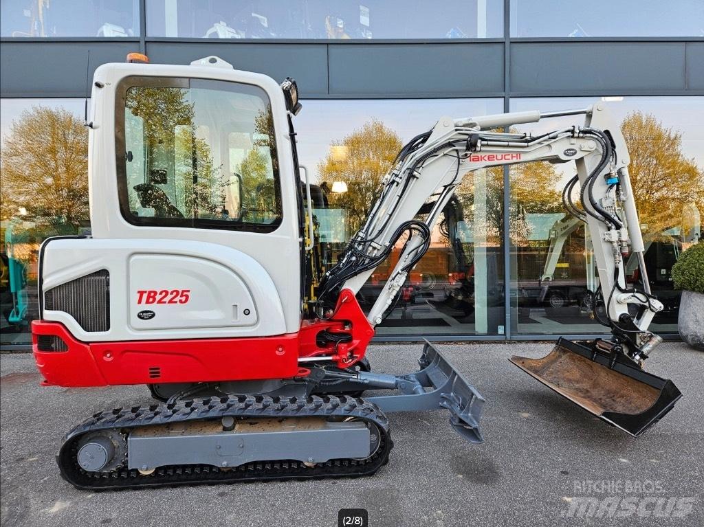 Takeuchi TB 225 Mini ekskavatoriai < 7 t