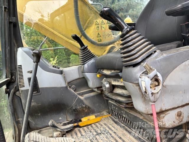 Komatsu PC 210 Vikšriniai ekskavatoriai