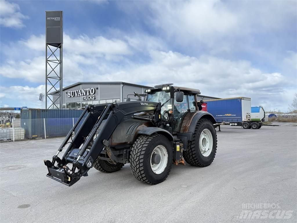Valtra T203 Traktoriai