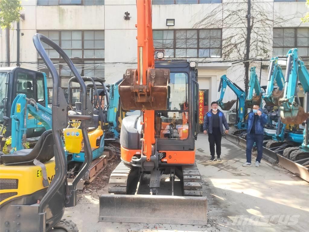 Hitachi ZX30 Mini ekskavatoriai < 7 t