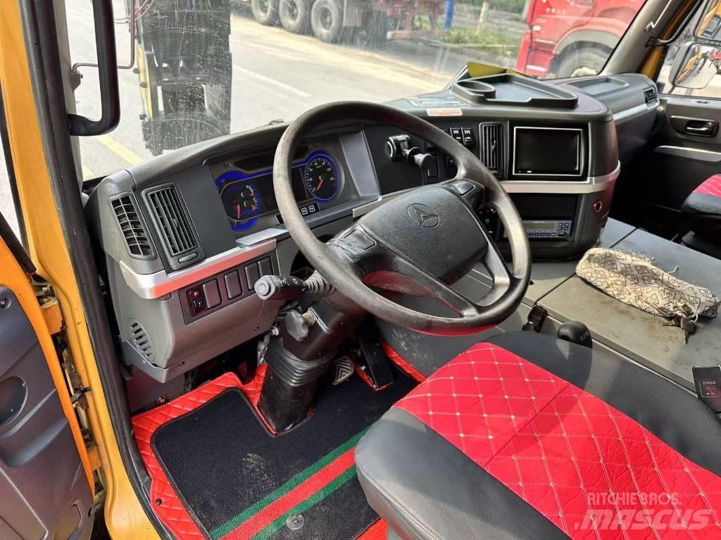 Sany STC1000T Visureigiai kranai