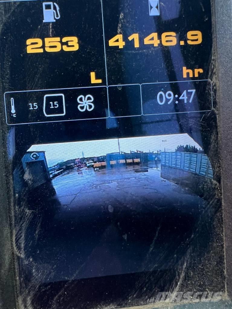 JCB JS 130 Vikšriniai ekskavatoriai