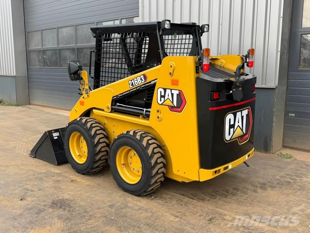 CAT 216B3 Naudoti ratiniai krautuvai