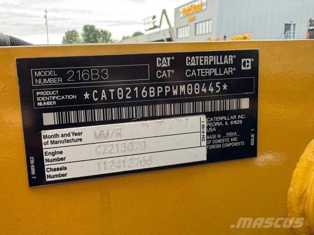 CAT 216B3 Naudoti ratiniai krautuvai