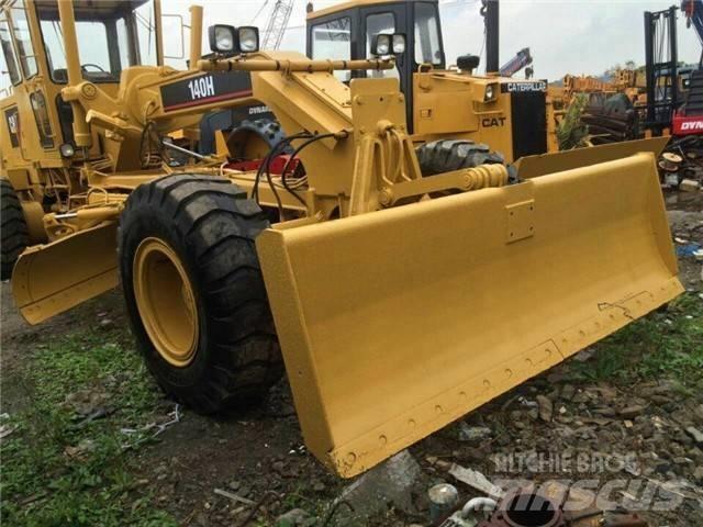 CAT 140 H Greideriai