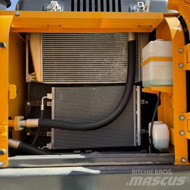Hyundai R220-9S Vikšriniai ekskavatoriai