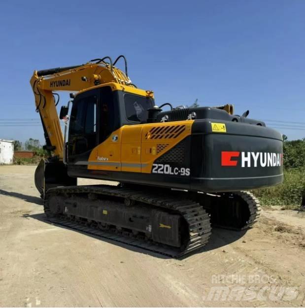 Hyundai R220-9S Vikšriniai ekskavatoriai