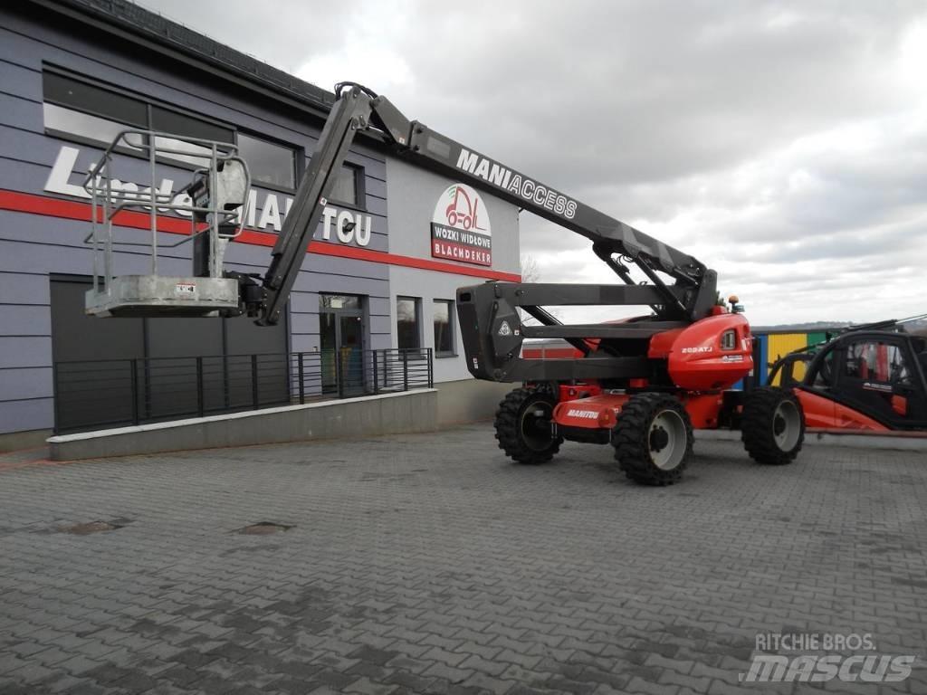 Manitou 200 ATJ Kompaktiškas savaeigis strėlinis keltuvas